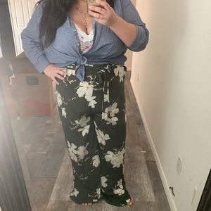 Green floral wife leg pants